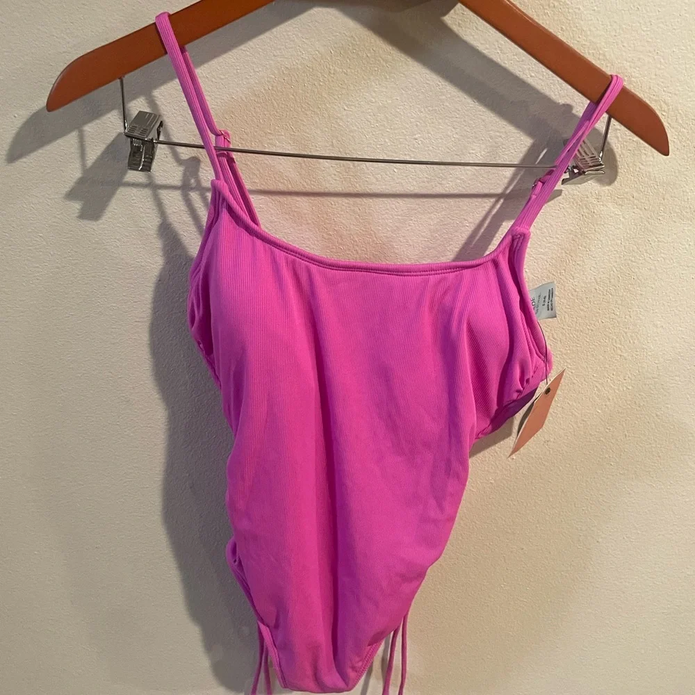 NWT Shade & Shore‎ Bright Pink One Piece Bikini Size Small